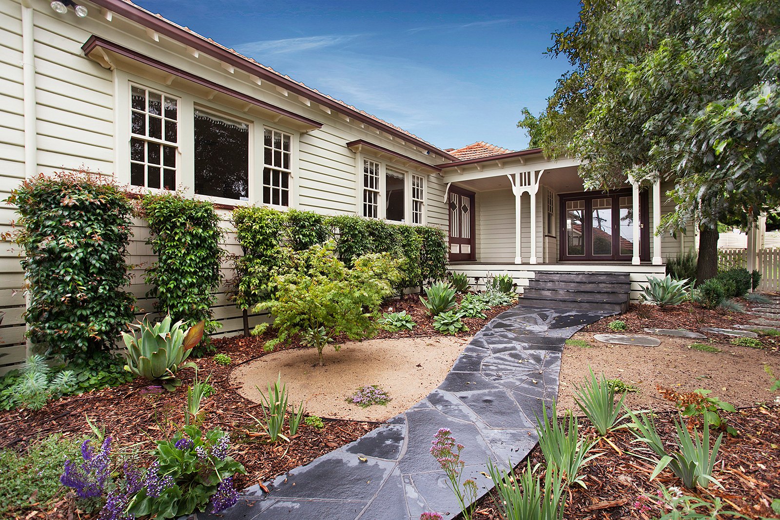 Property Gallery Thumbnail 3