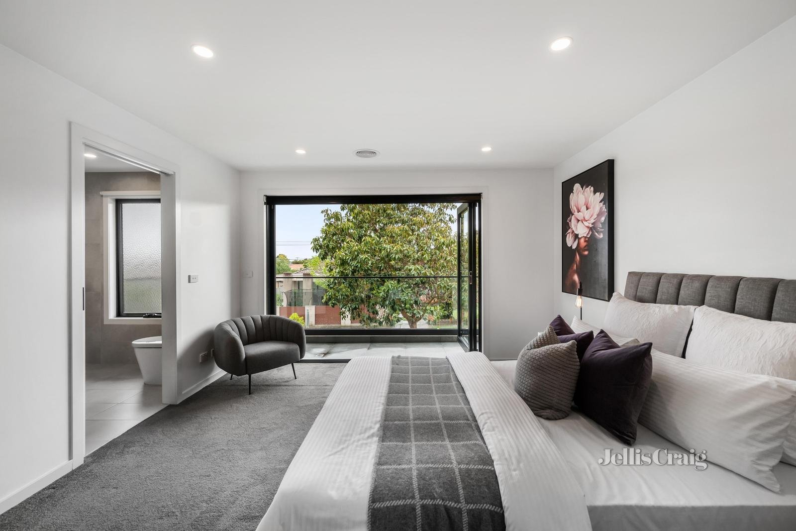 1 Wolai Avenue, Bentleigh East image 8