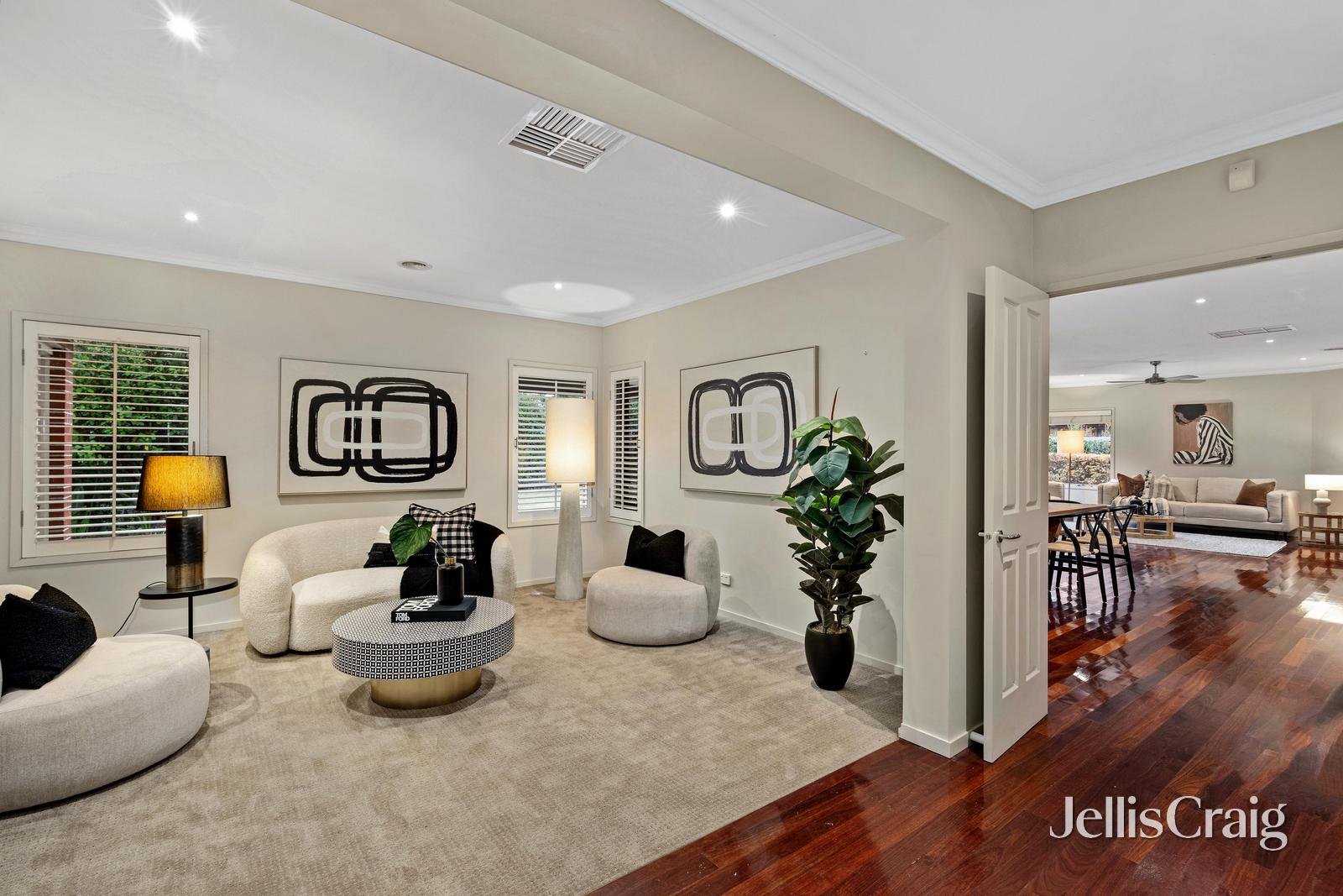 1 Woningary Crescent, Doreen image 2