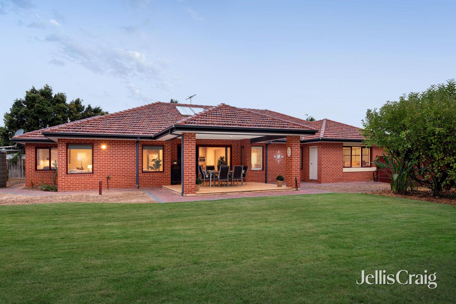 1 Woningary Crescent, Doreen image 17