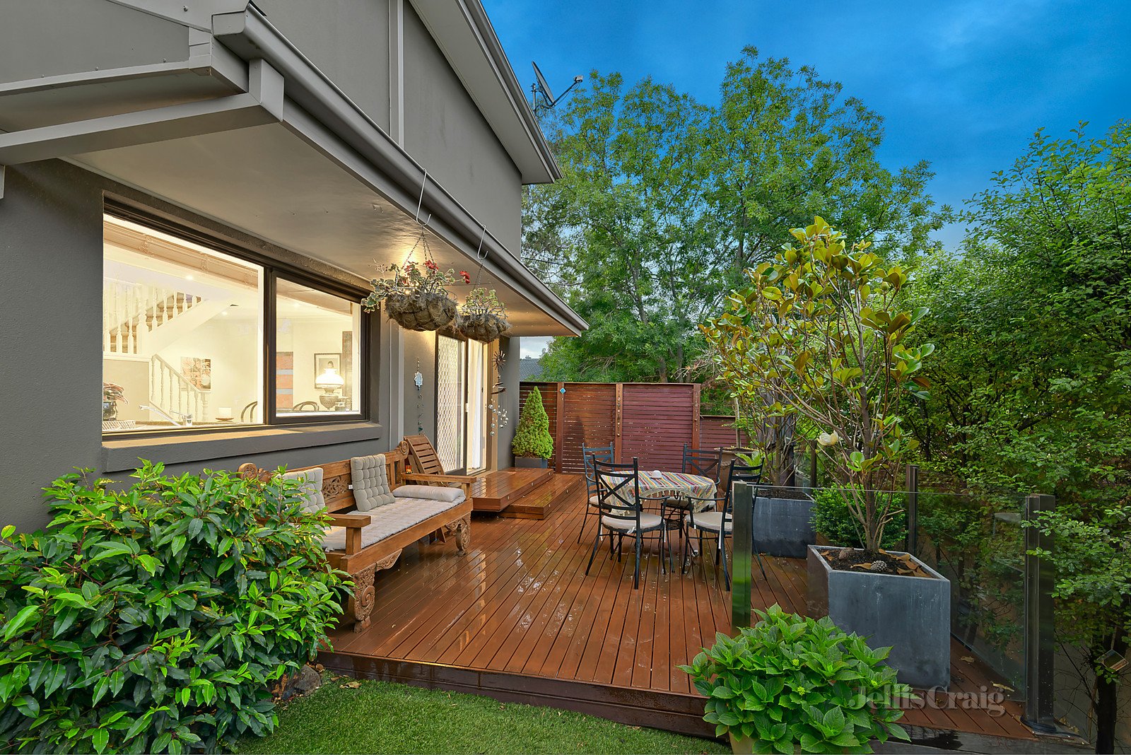 1 Woodlands Edge, Templestowe image 8