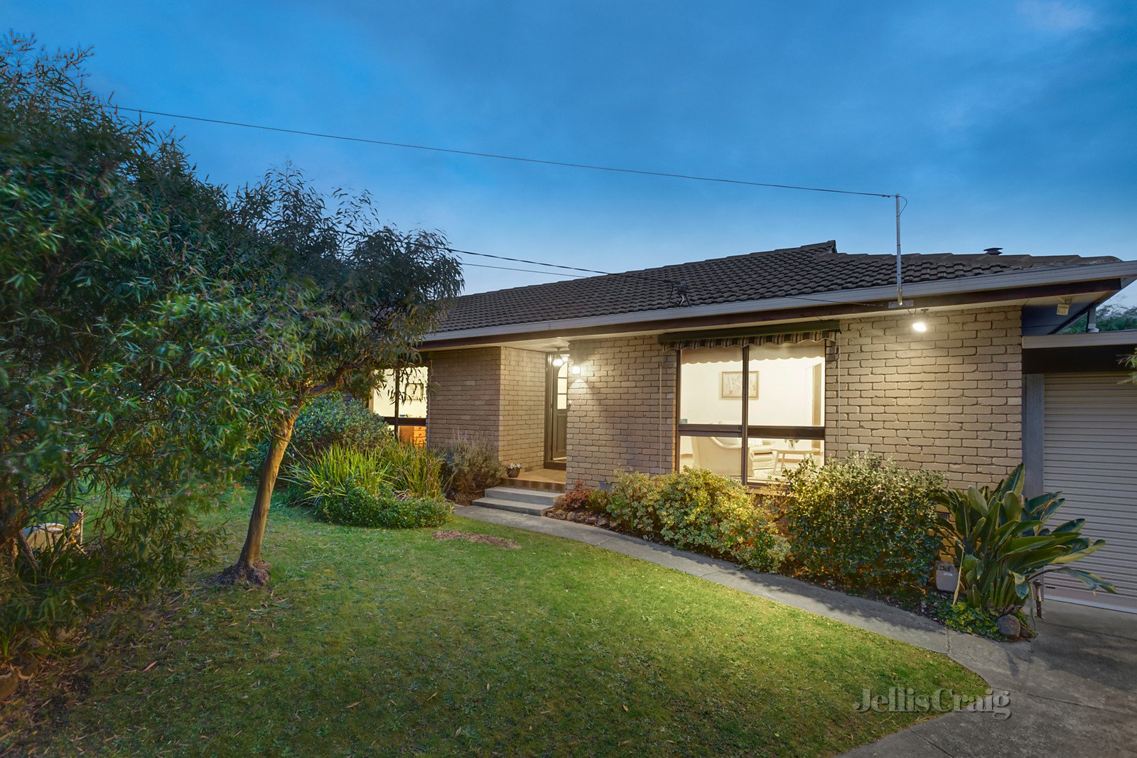 1 Yulong Court, Greensborough image 1