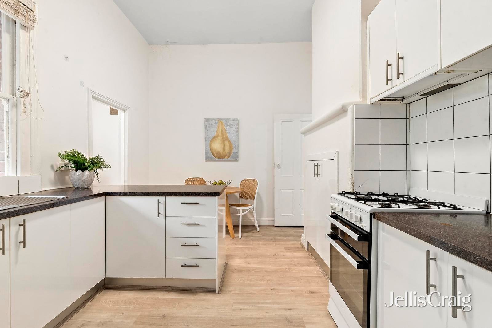 10-10a High Street, Windsor image 5