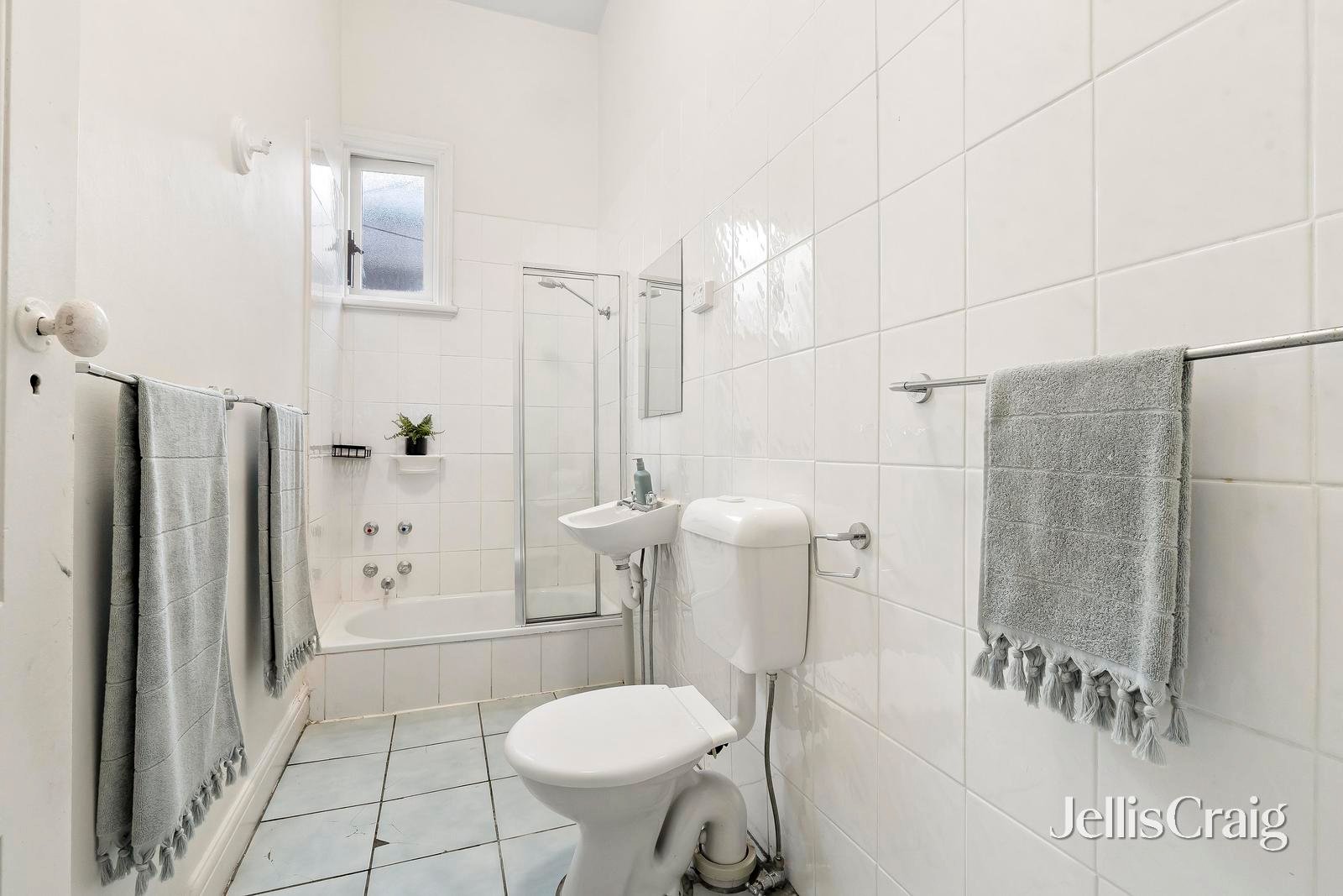 10-10a High Street, Windsor image 15