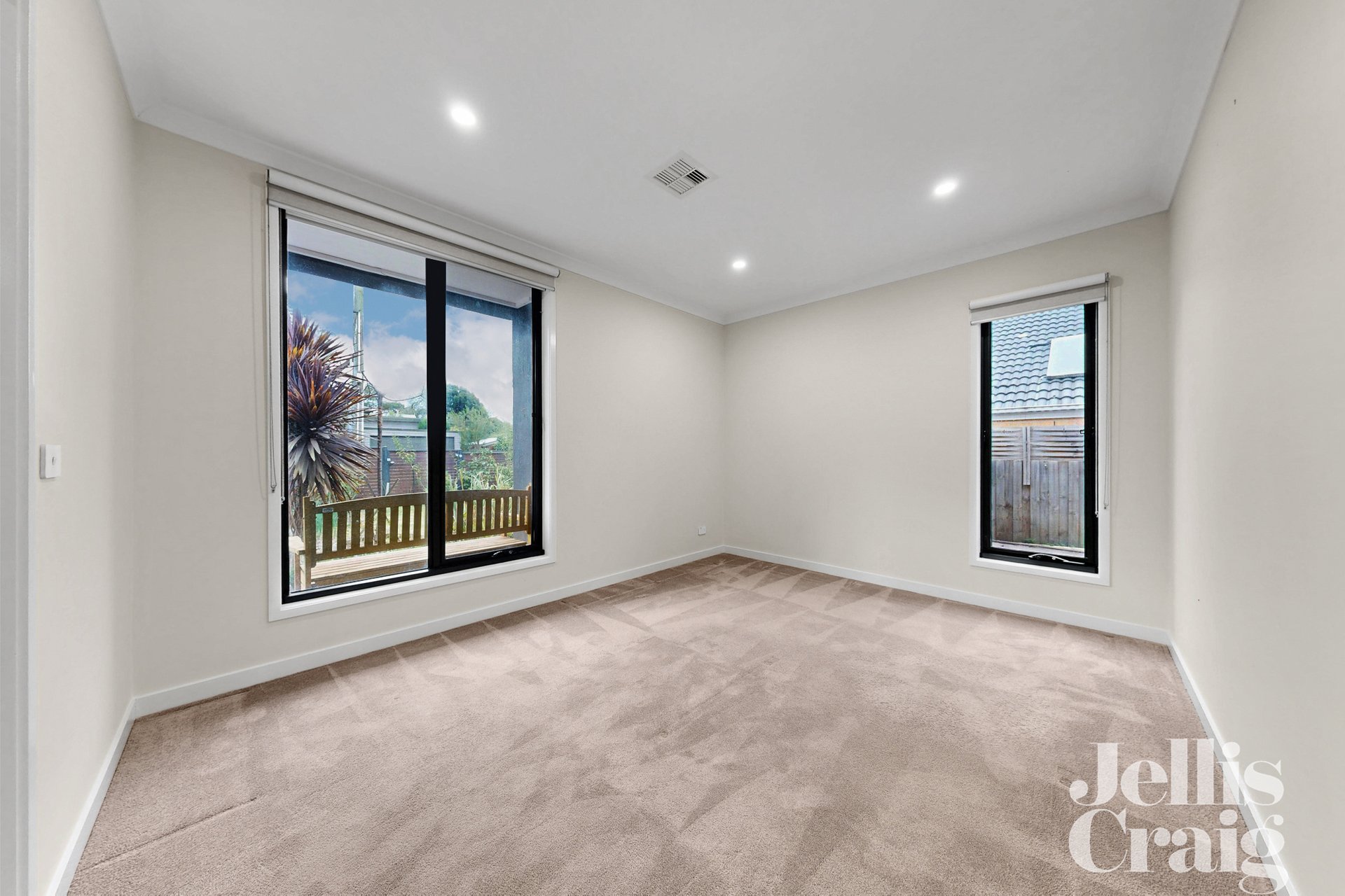 10 Abelia Street, Forest Hill image 13