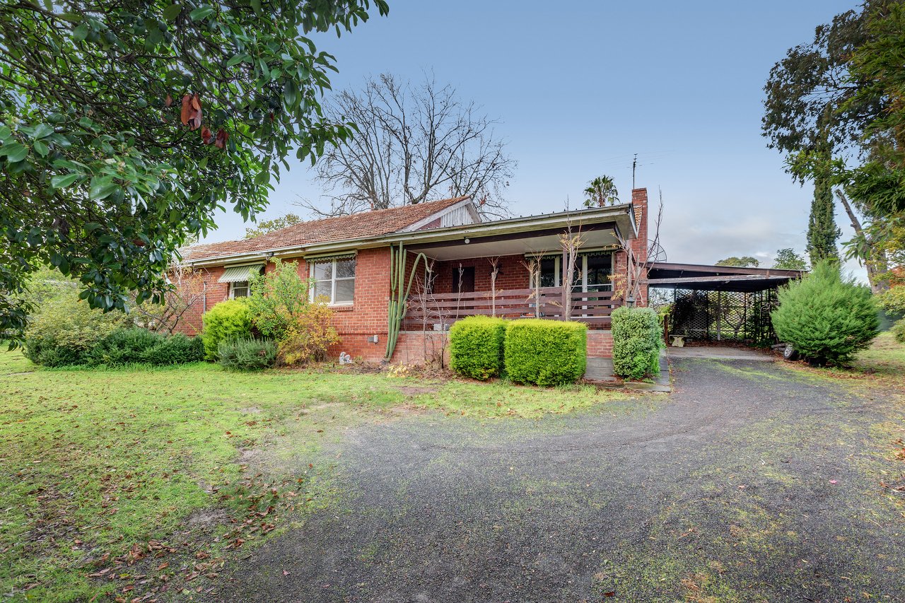 10 Airlie Road, Montmorency image 1