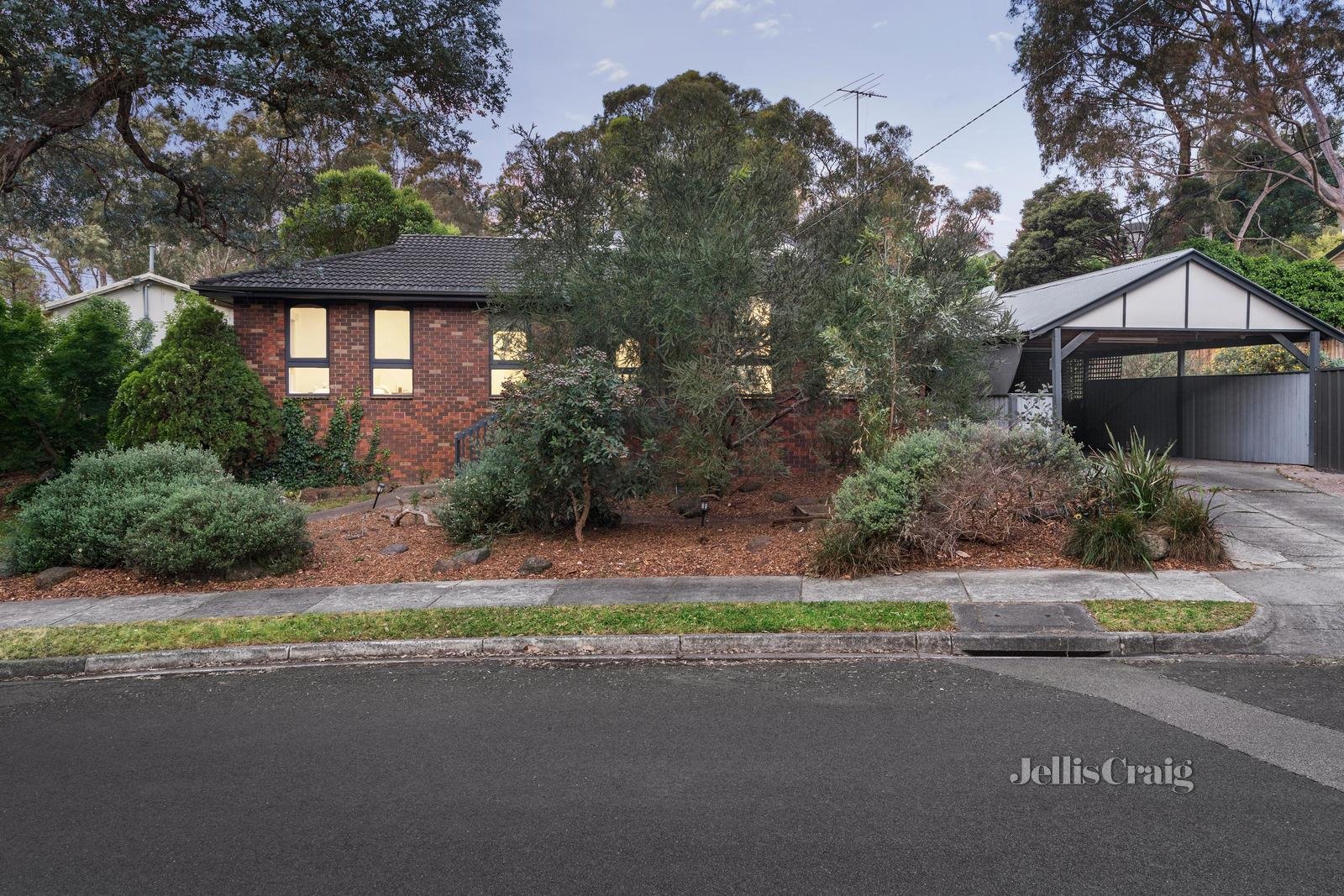 10 Alban Street, Montmorency image 2