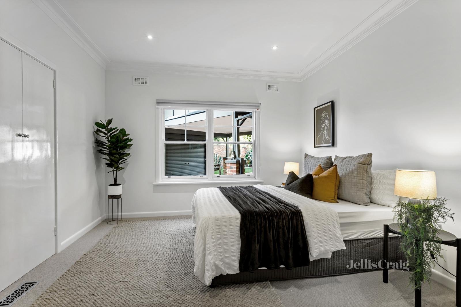 10 Albemarle Court, Glen Iris image 13