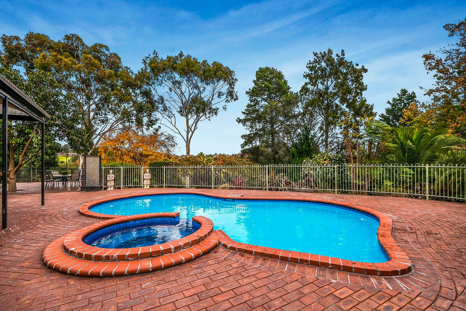 Property Gallery Thumbnail 9