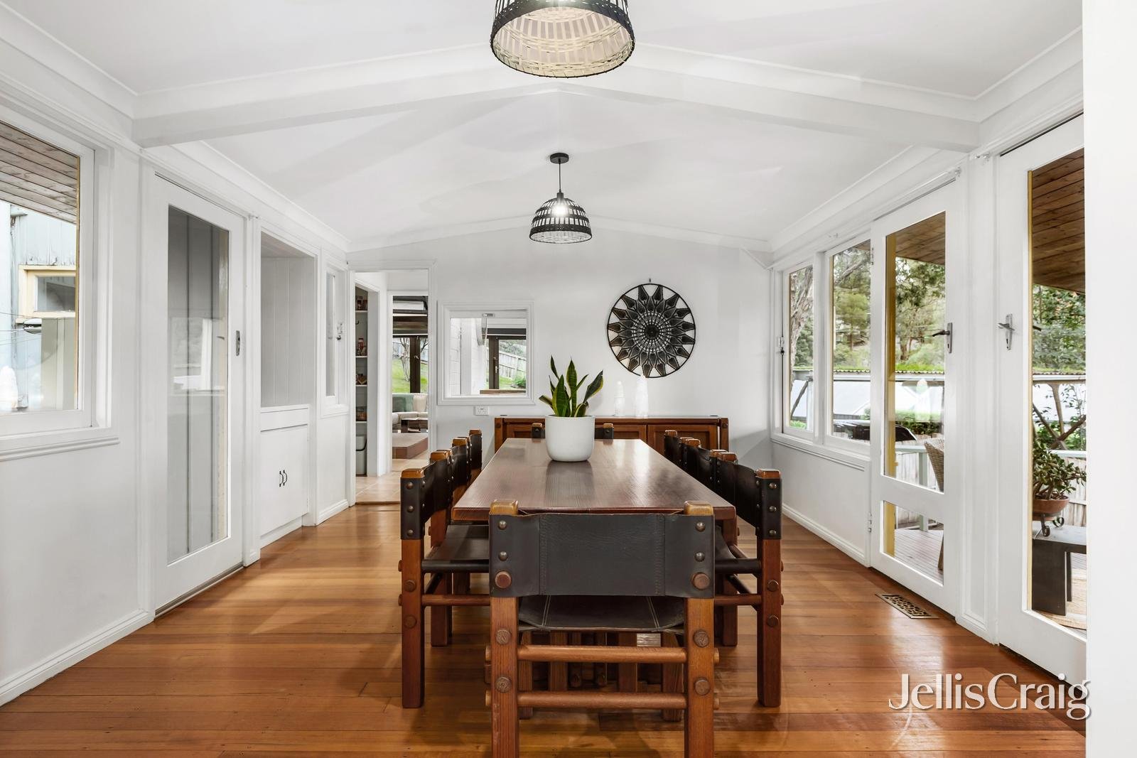 10 Albion Crescent, Greensborough image 6