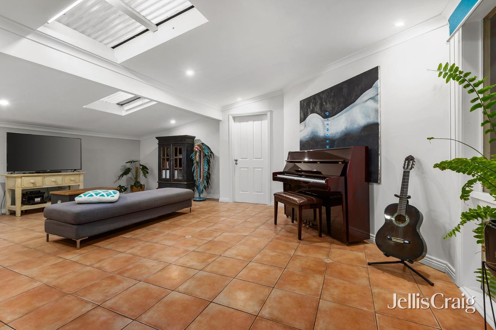 10 Albion Crescent, Greensborough image 7