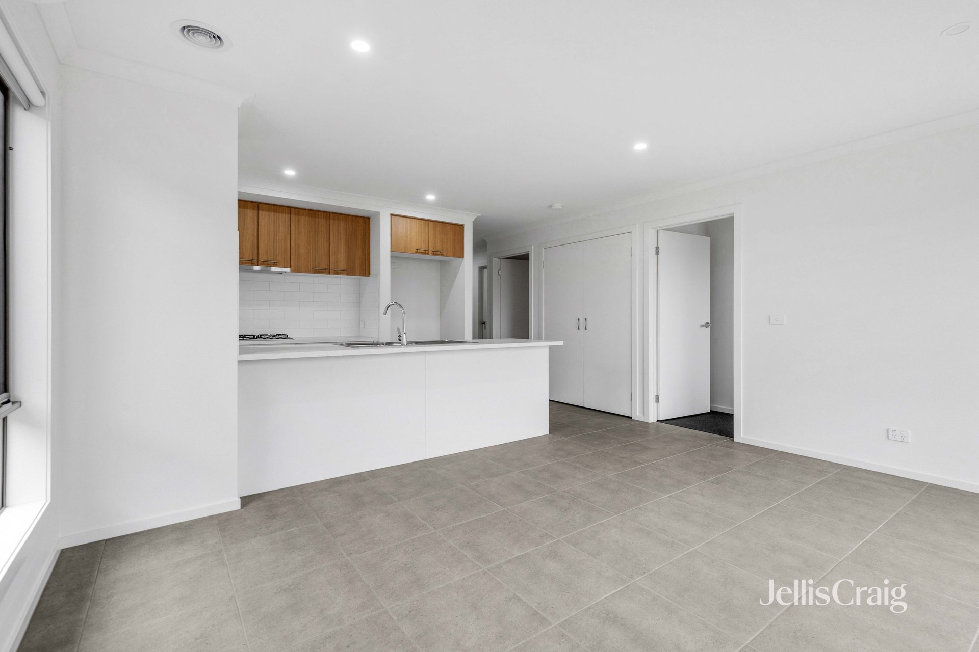 10 Alma Street, Sebastopol image 2