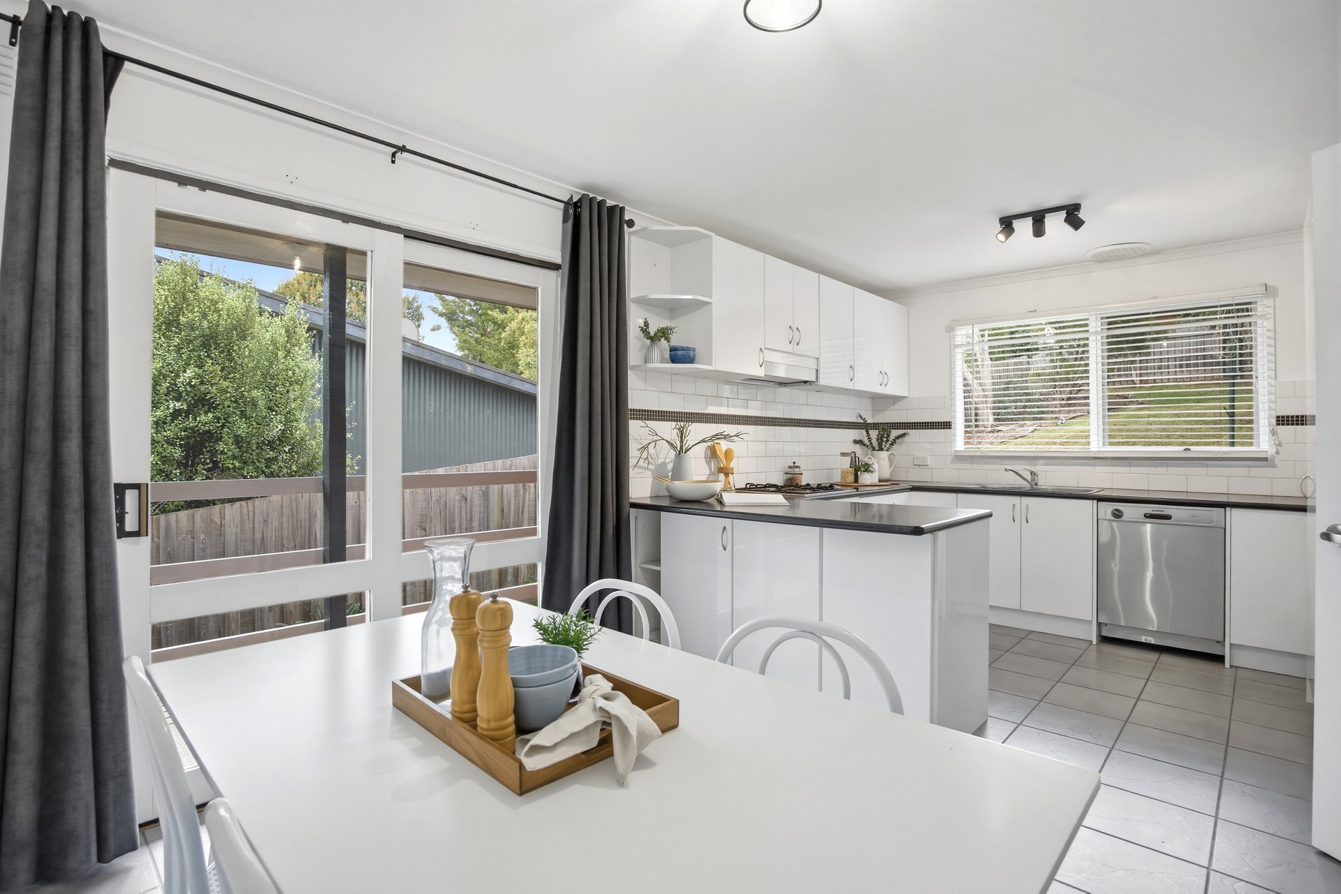 10 Altair Court, Lilydale image 5