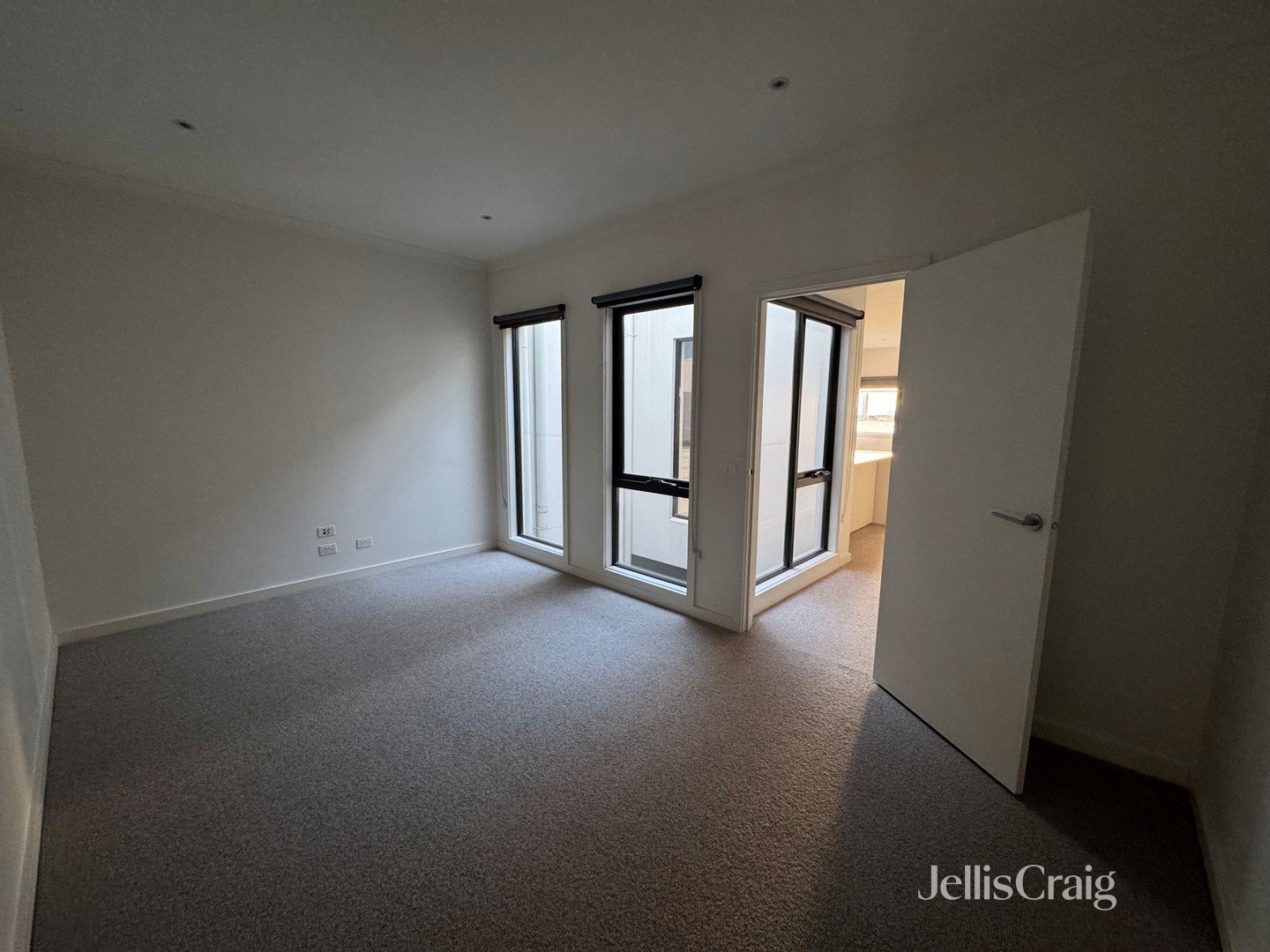 10 Amelia Street, Brunswick image 2