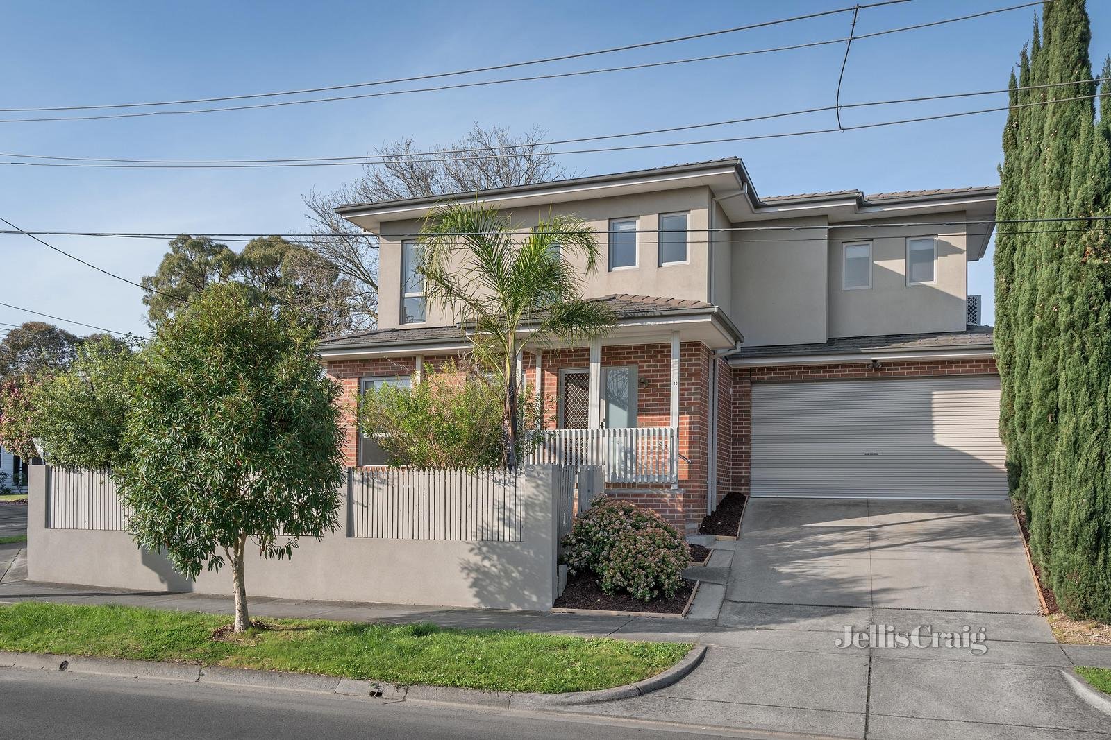 10 Andover Avenue, Mitcham image 1