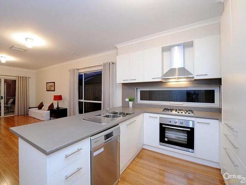 10 Arbour Avenue, Point Cook image 11