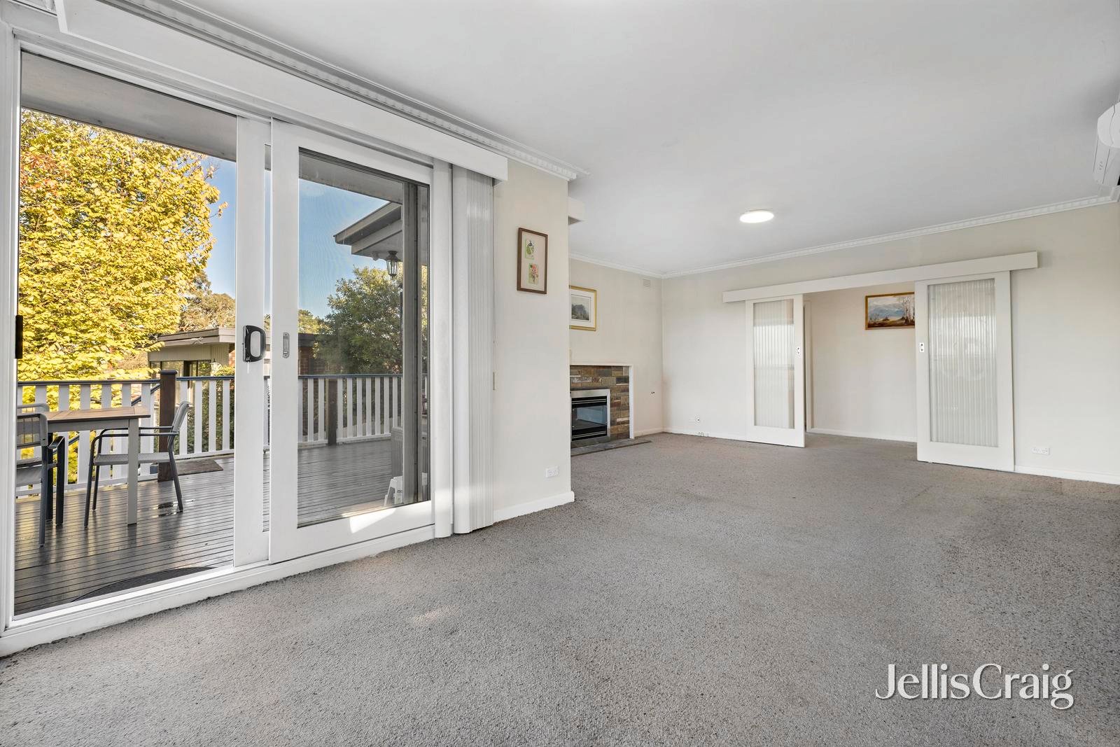 10 Arcady Grove, Vermont image 3