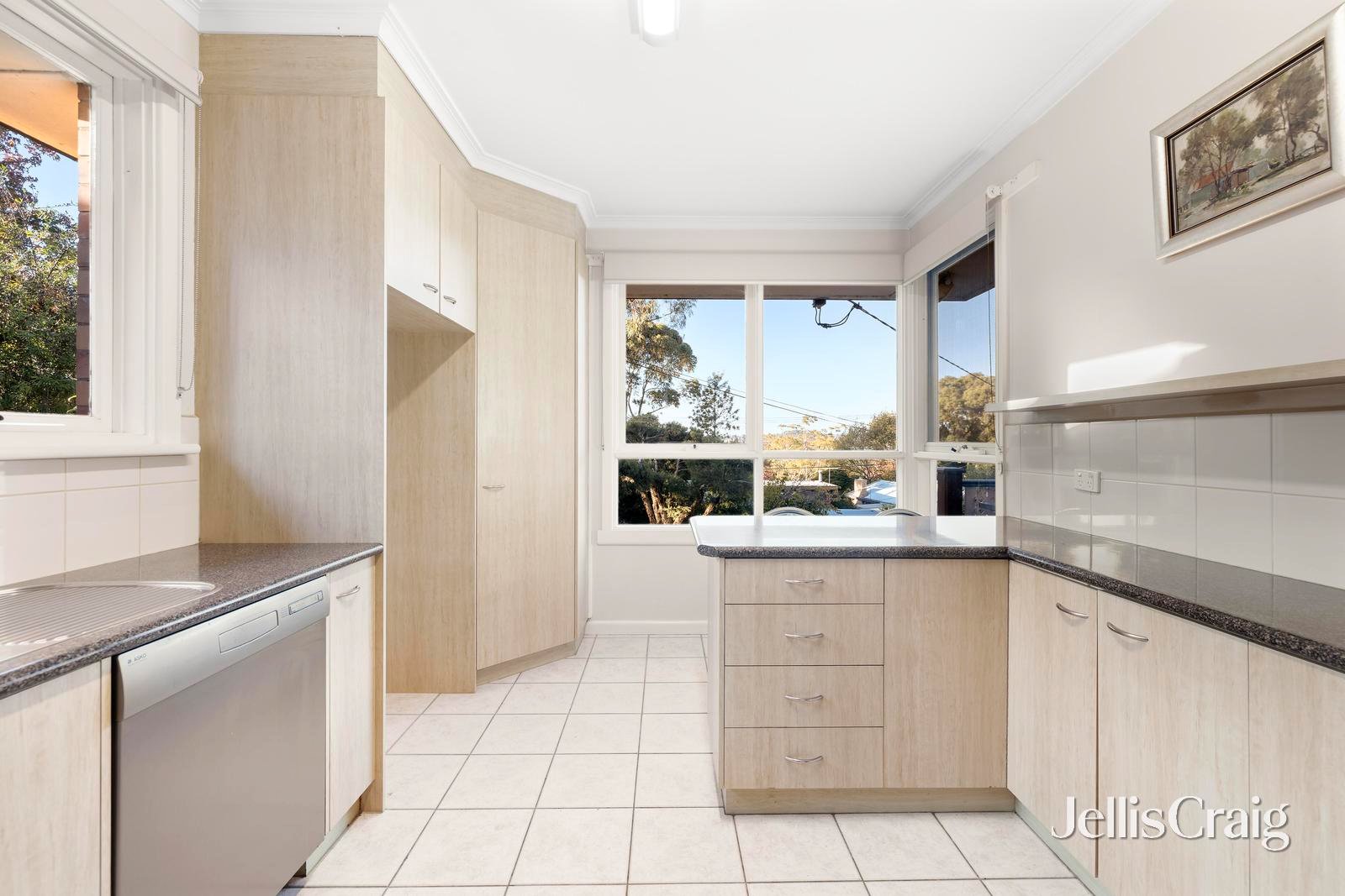 10 Arcady Grove, Vermont image 7