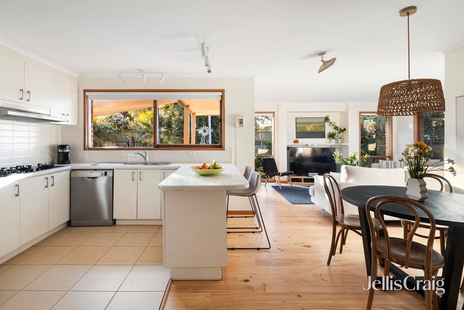 10 Babinda Court, Rowville image 4