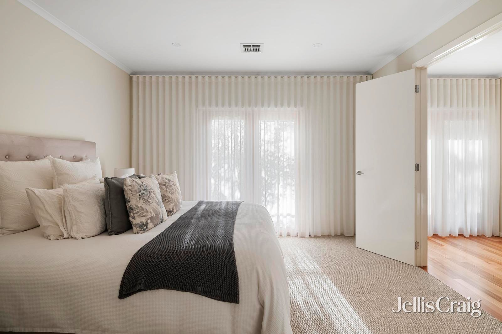 10 Baker Way, Doreen image 8