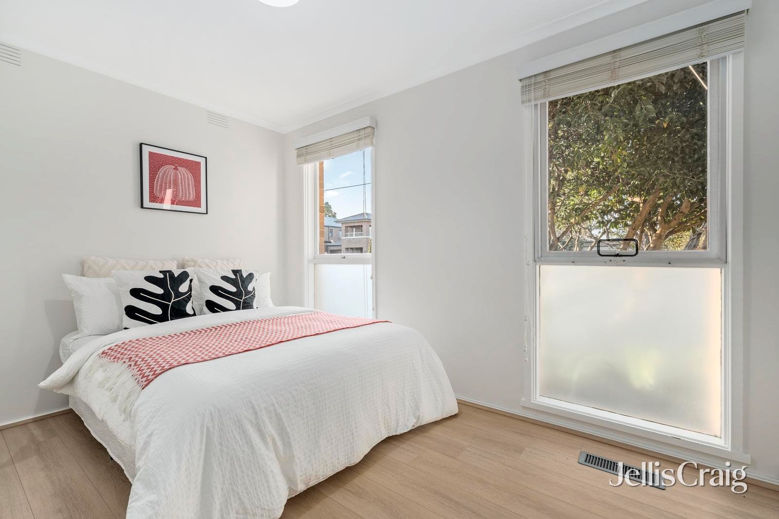 10 Banbury Street, Burwood East image 10