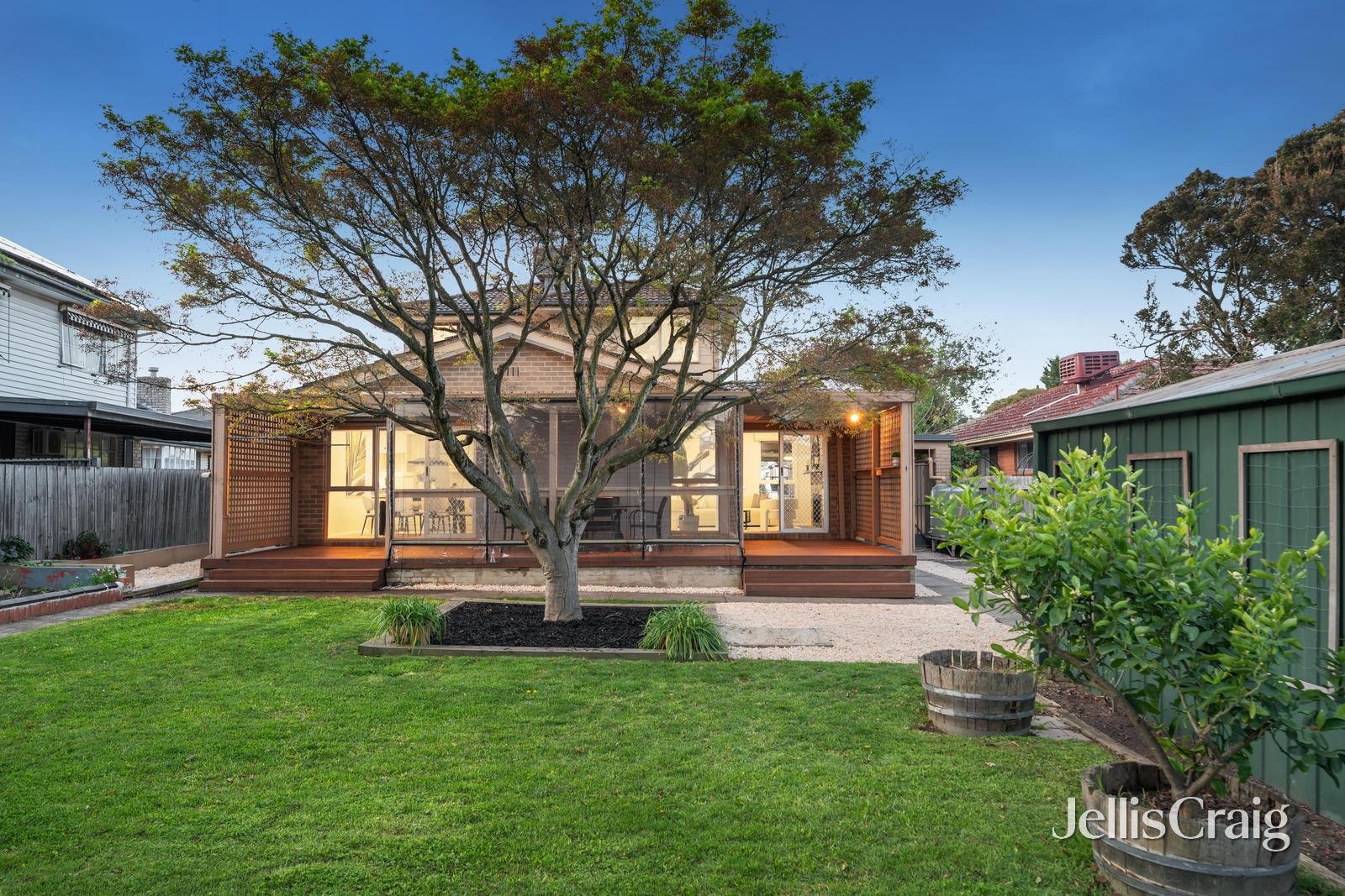 10 Banbury Street, Burwood East image 12