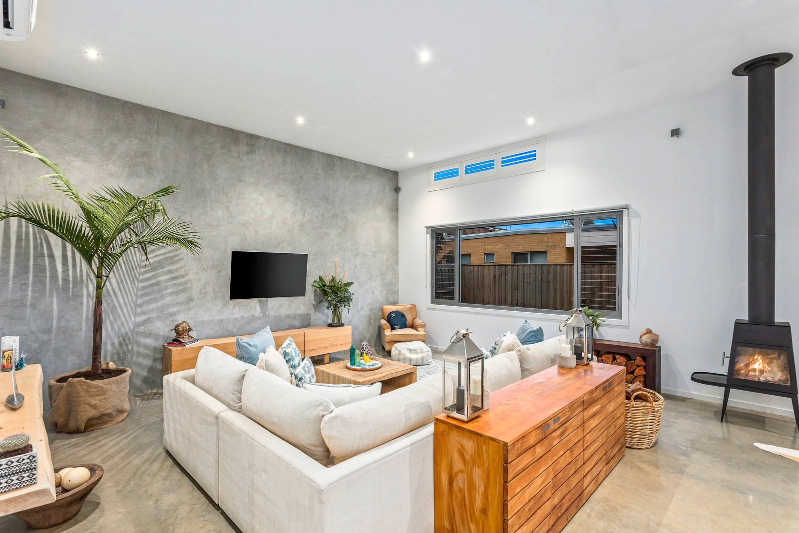 Property Gallery Thumbnail 8