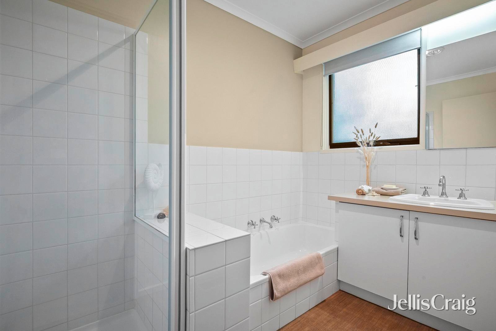 10 Bardwell Avenue, Frankston image 9