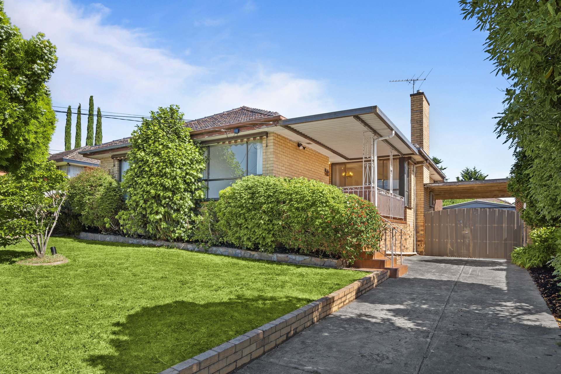 10 Barlyn Road, Mount Waverley image 2