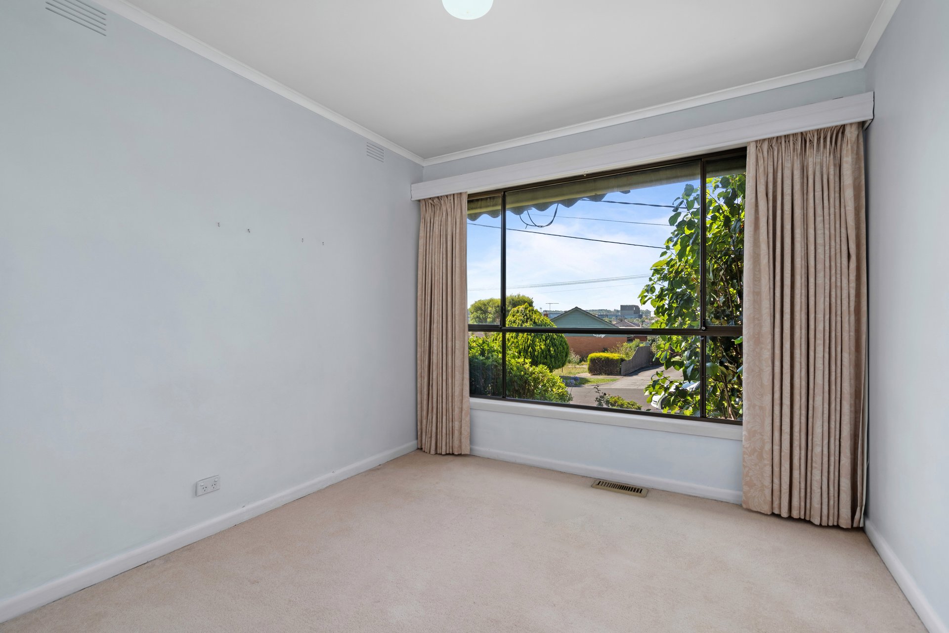 10 Barlyn Road, Mount Waverley image 7