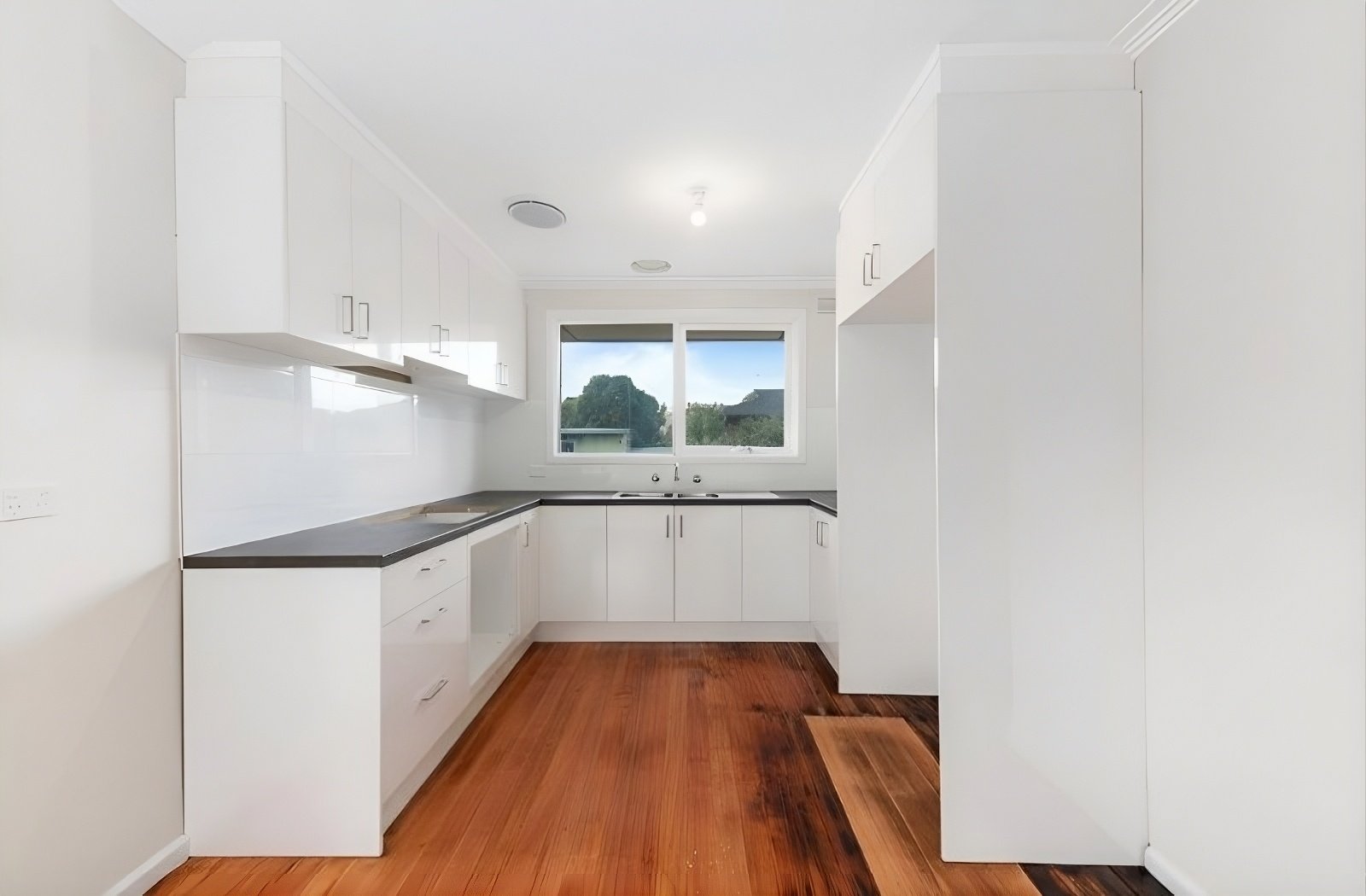 10 Bernard Court, Keilor&nbsp;East image 2
