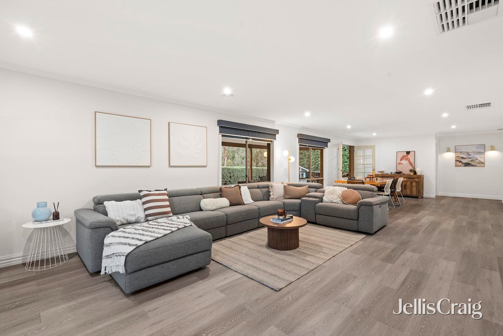 10 Berrywood Walk, Warranwood image 3