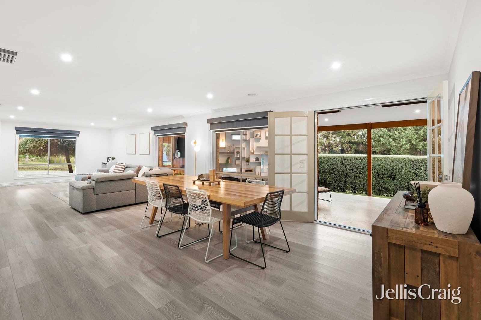 10 Berrywood Walk, Warranwood image 4