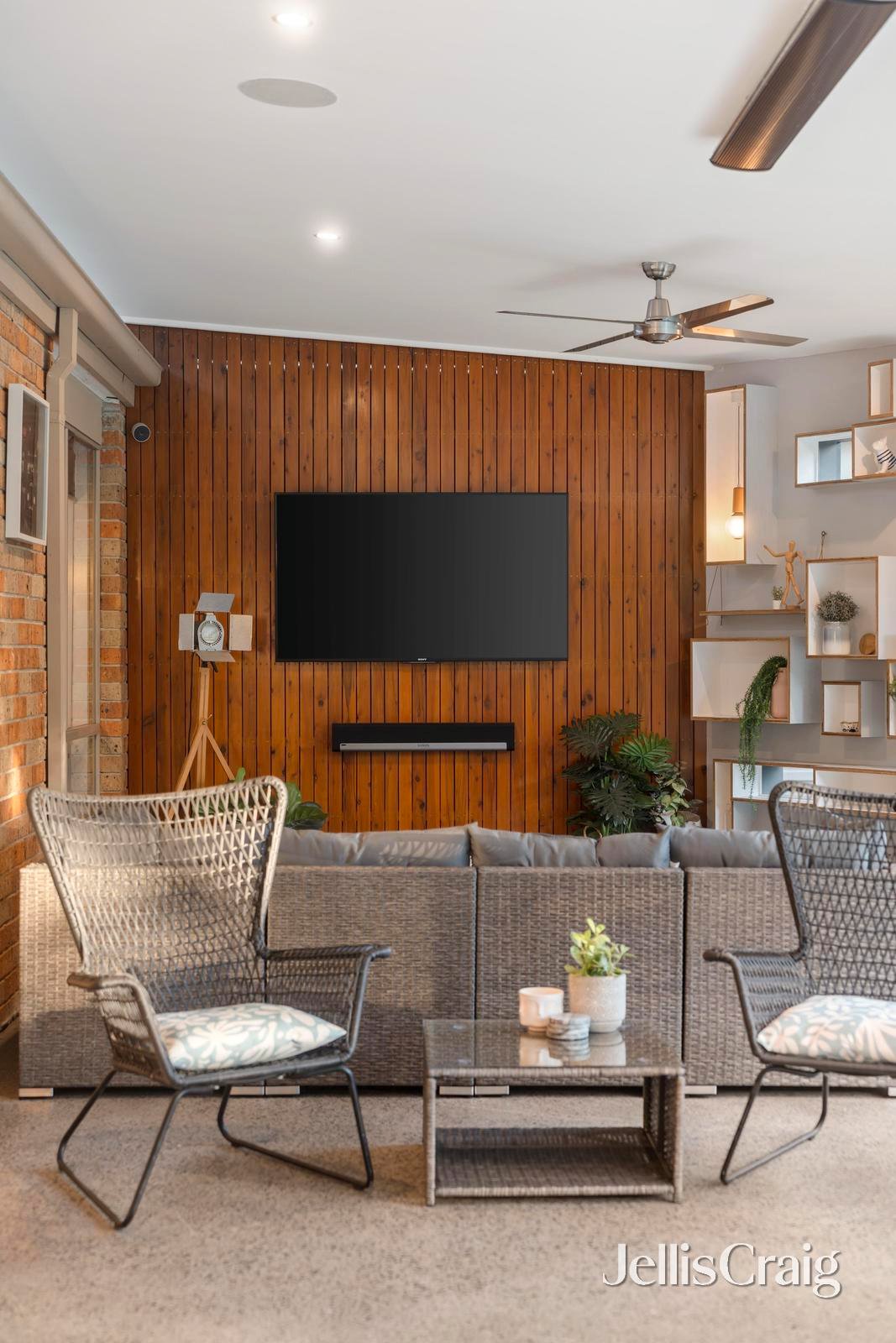 10 Berrywood Walk, Warranwood image 11