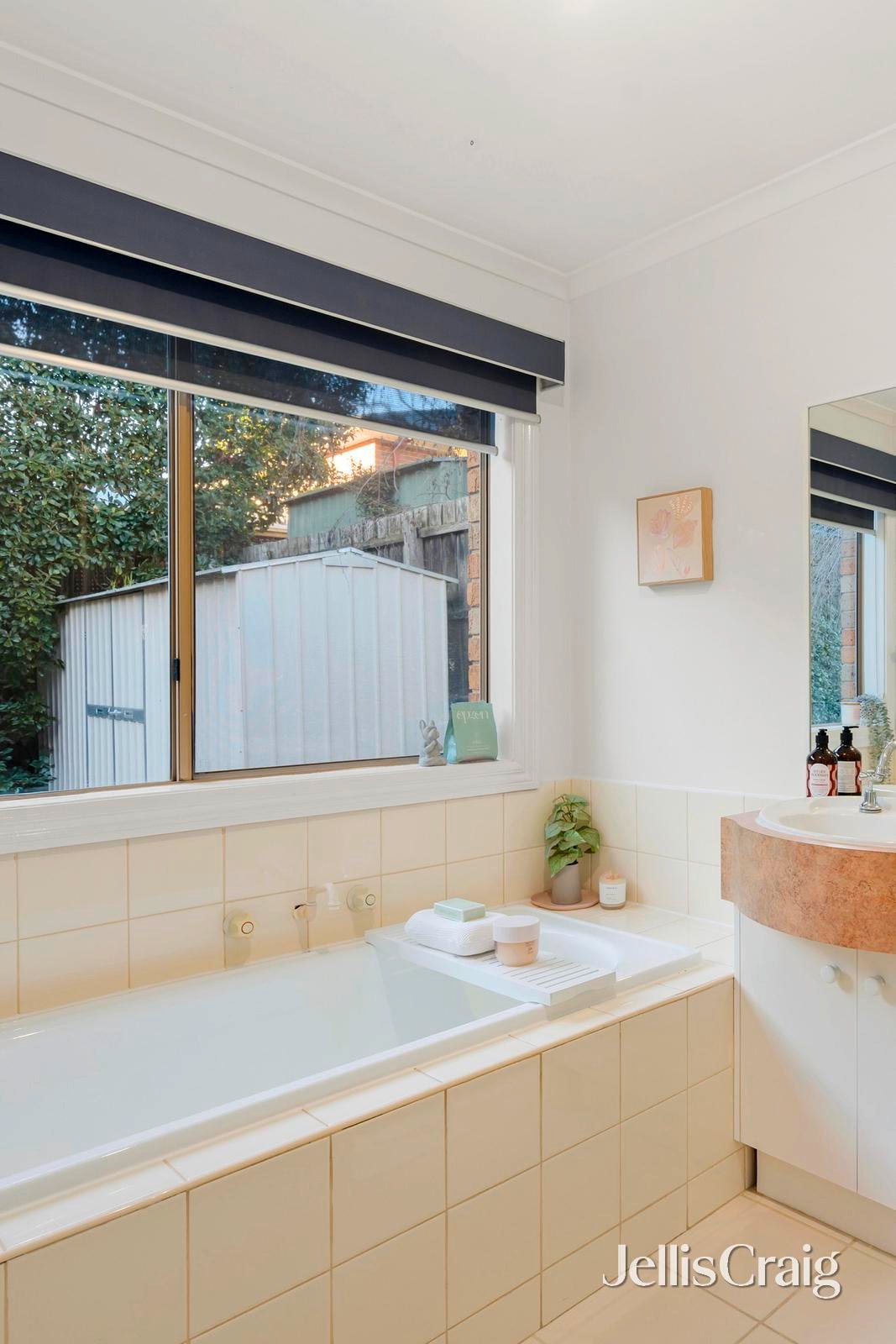 10 Berrywood Walk, Warranwood image 14