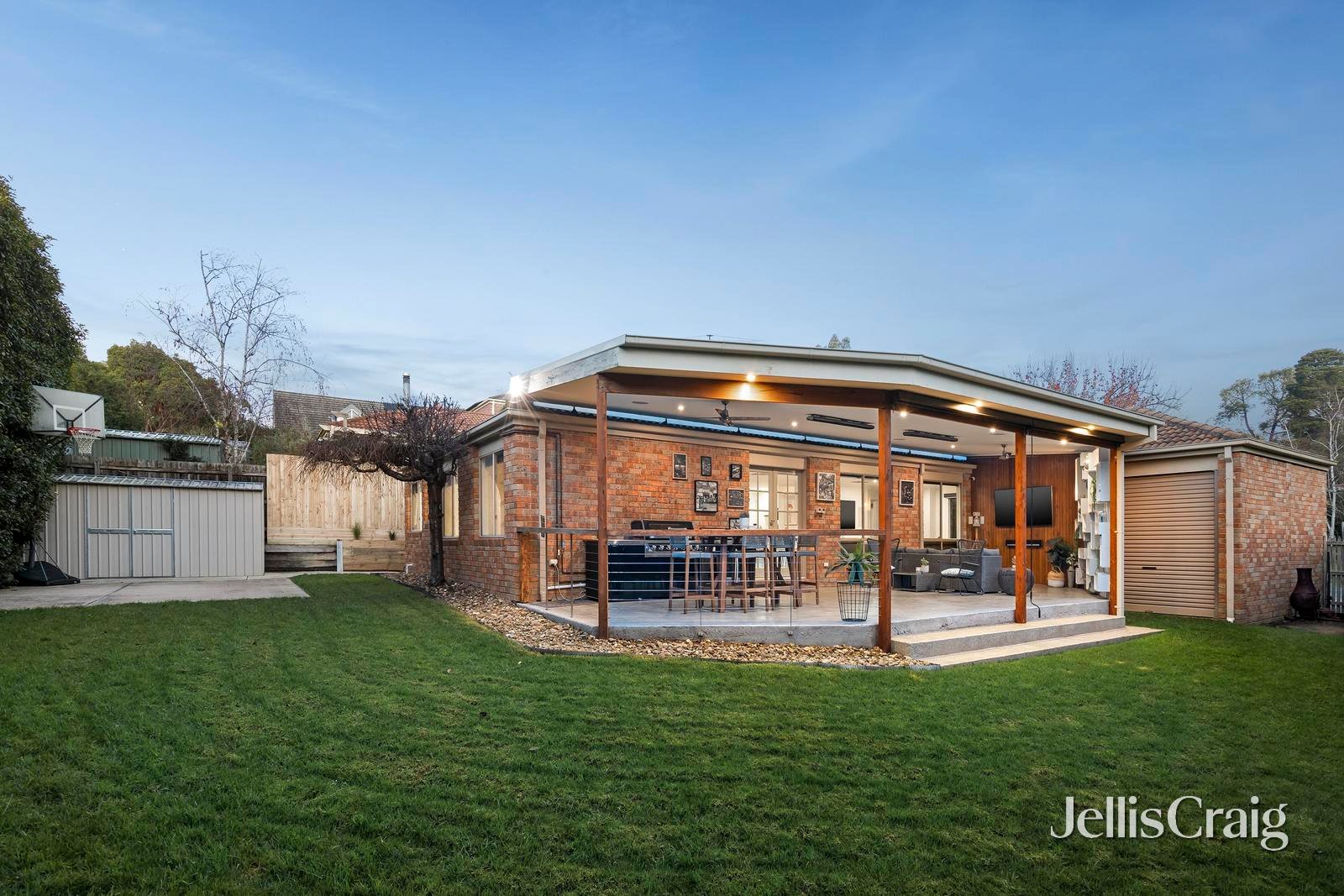 10 Berrywood Walk, Warranwood image 22