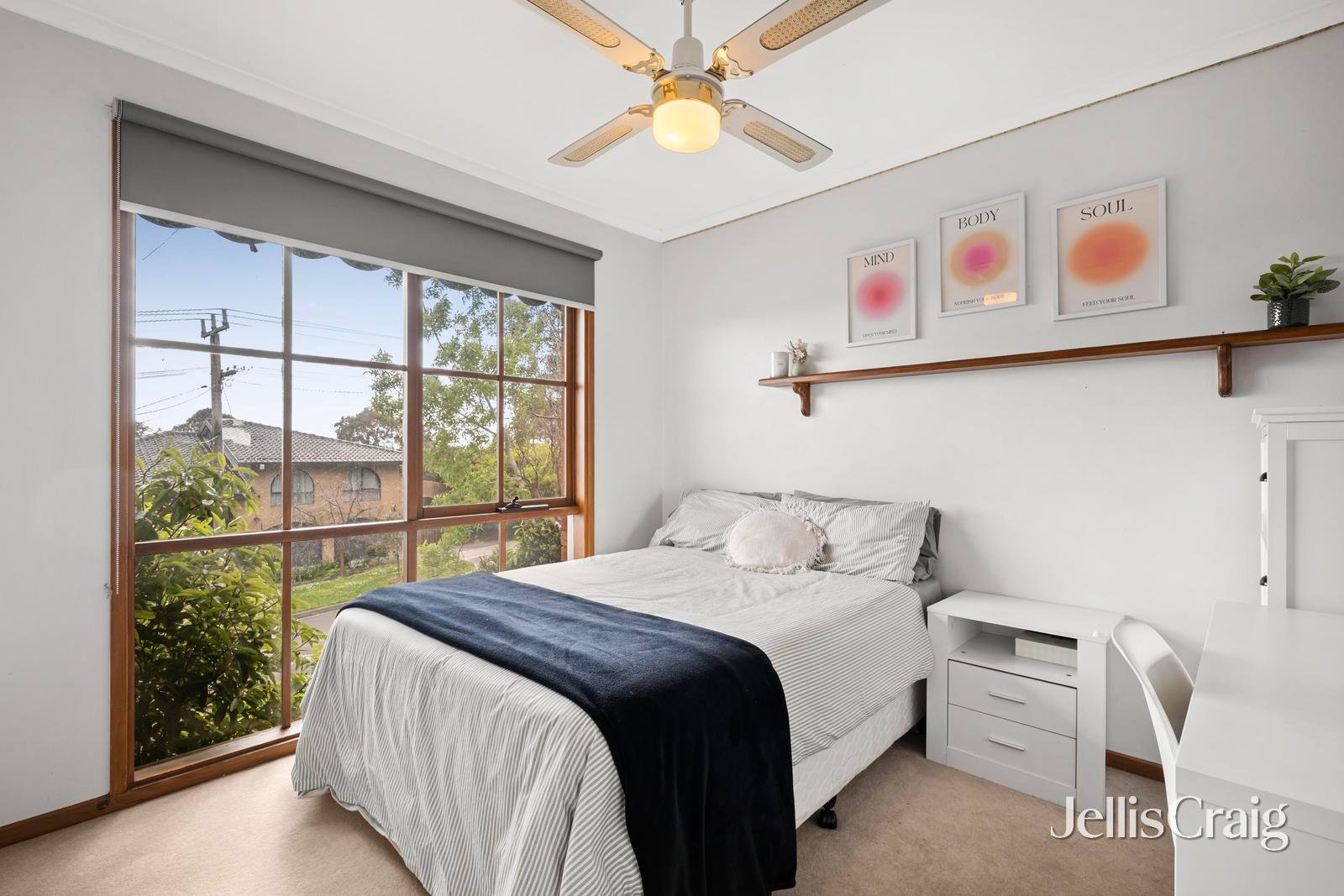 10 Blueberry Road, Mooroolbark image 6
