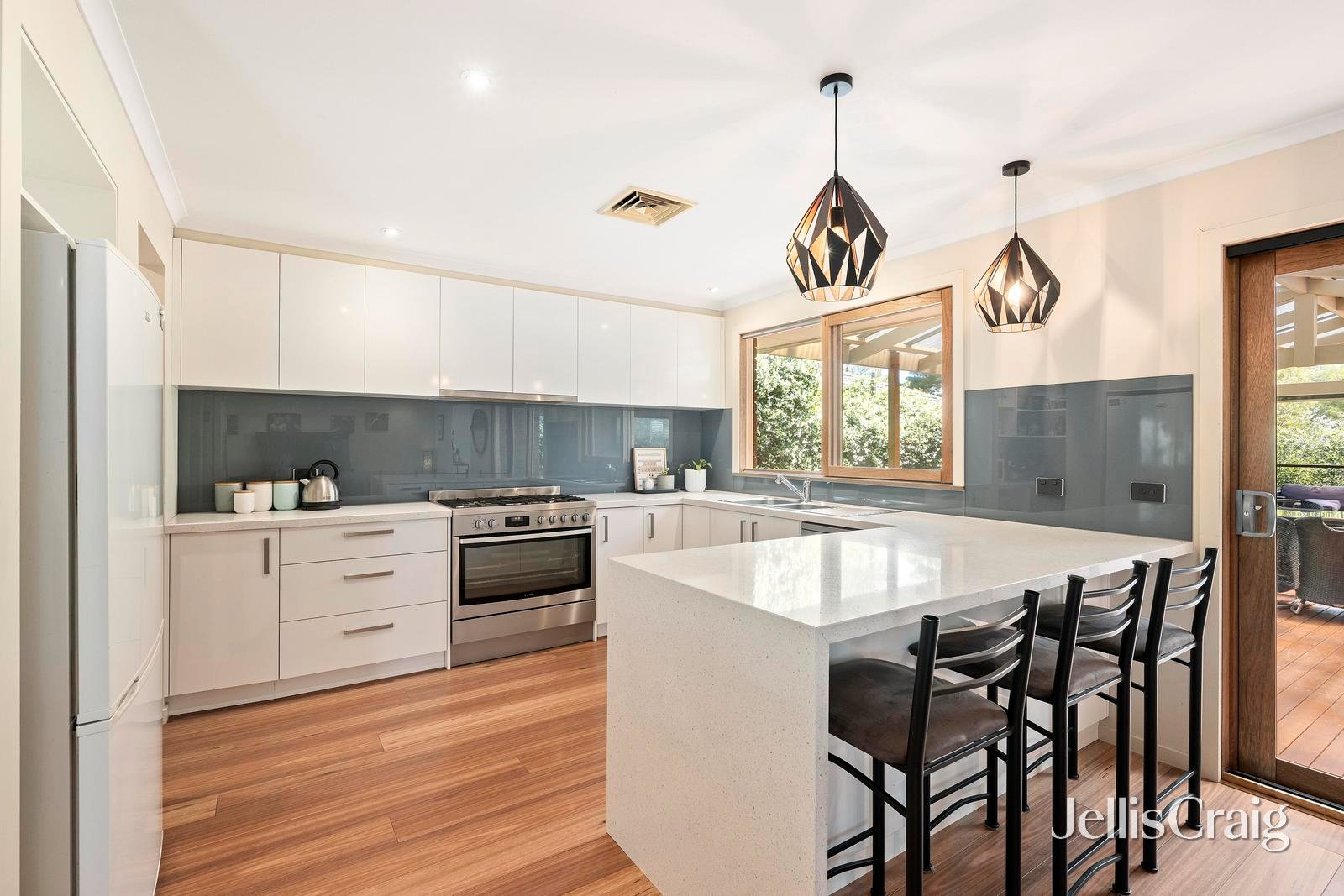 10 Bounty Court, Lilydale image 6