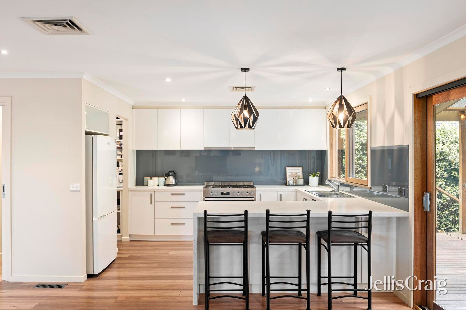 10 Bounty Court, Lilydale image 7