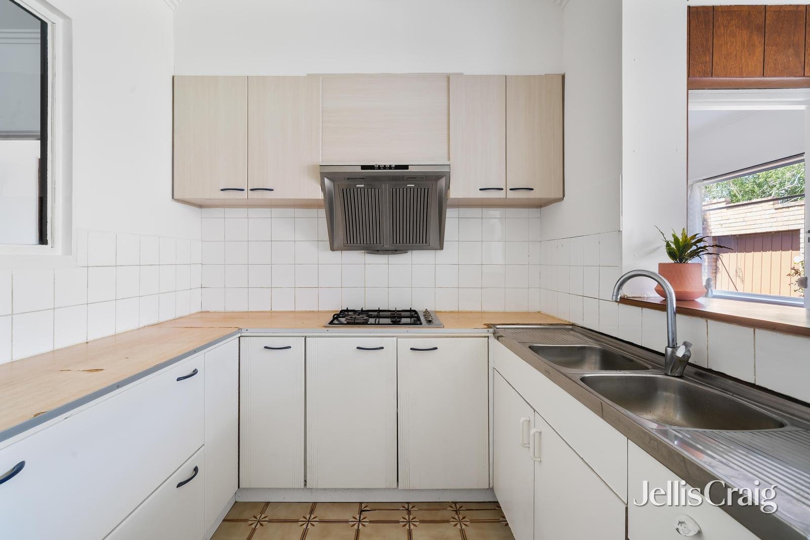 10 Brewer Road, Bentleigh image 4