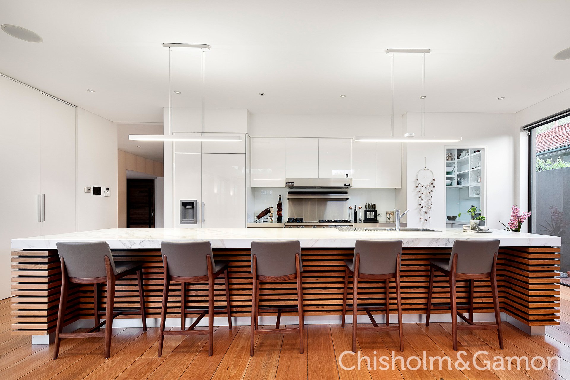10 Byrne Avenue, Elwood image 4