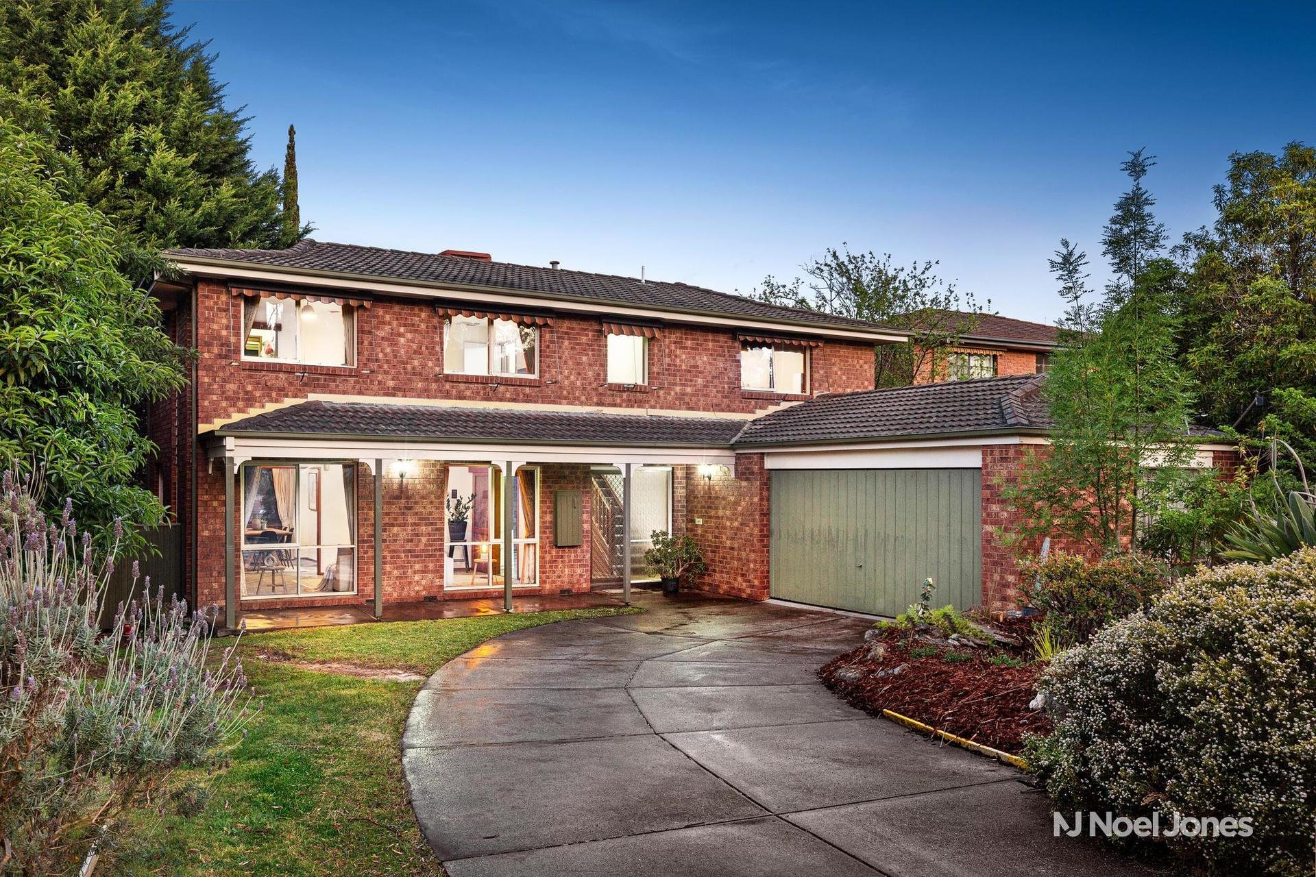 10 Cambridge Close, CROYDON HILLS VIC 3136 Noel Jones 10 Cambridge Close, CROYDON HILLS VIC 3136 Noel Jones