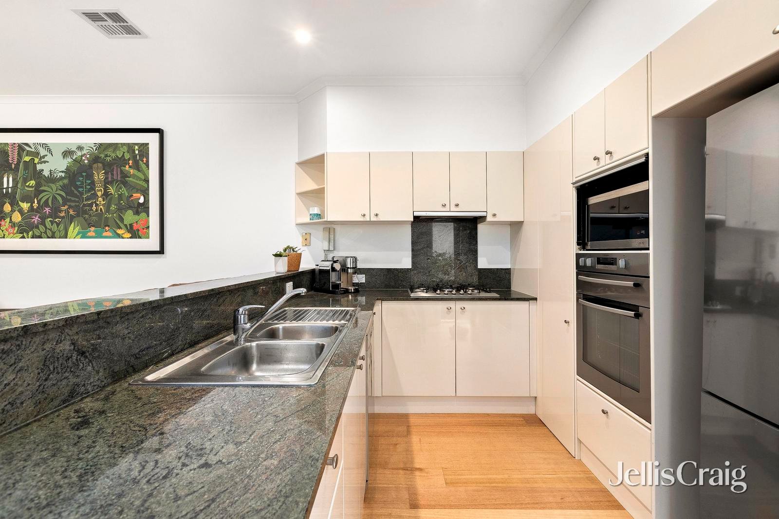 10 Canberra Parade, Port&nbsp;Melbourne image 5