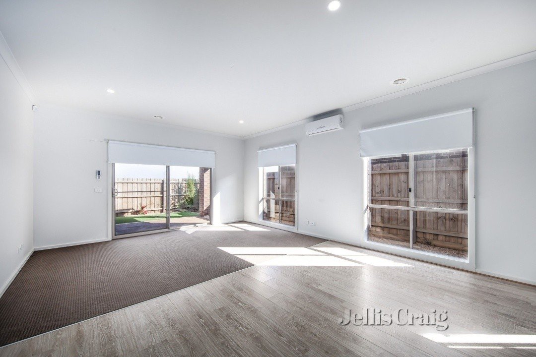 10 Canopy Way, Werribee image 2