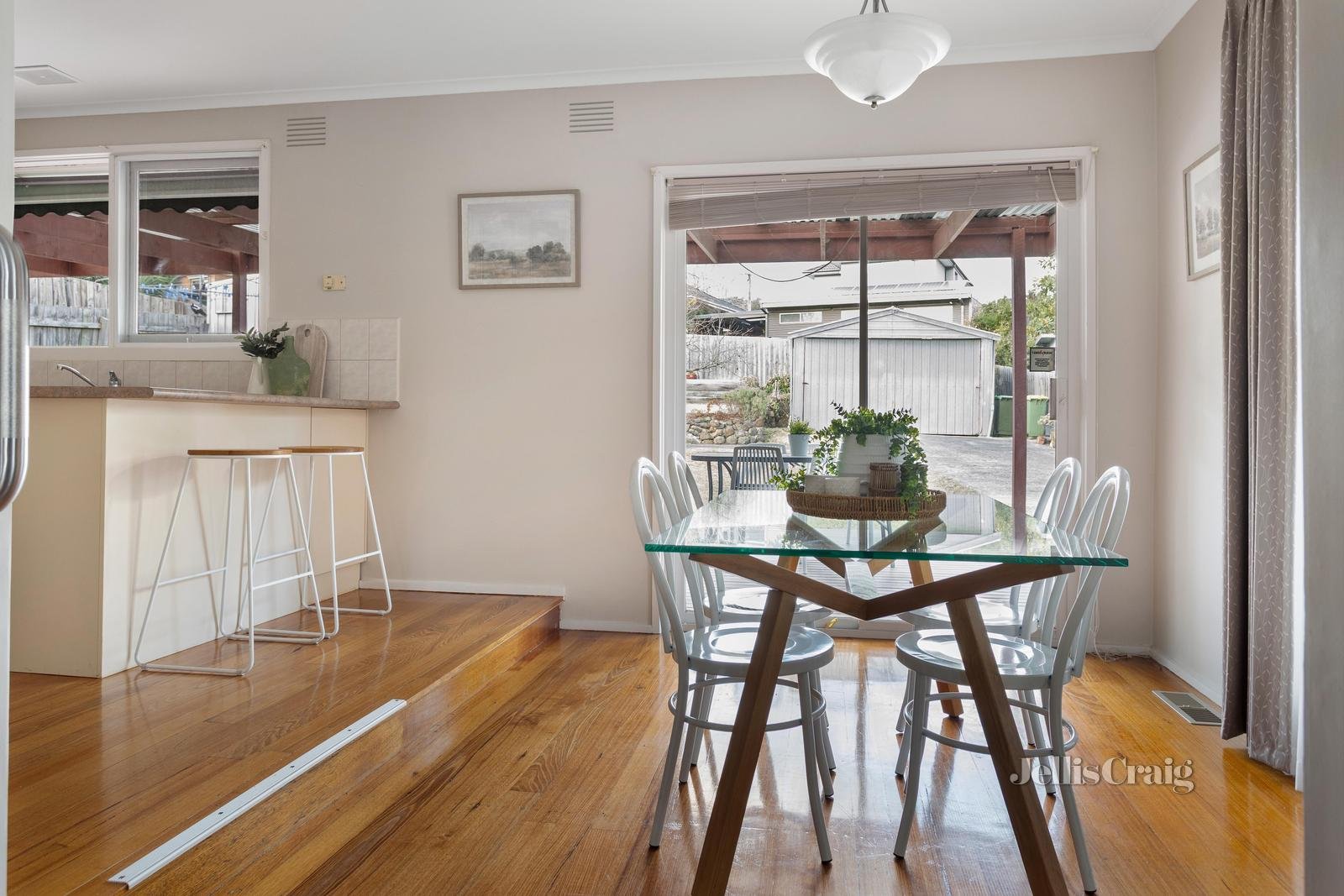10 Carinya Road, Greensborough image 6