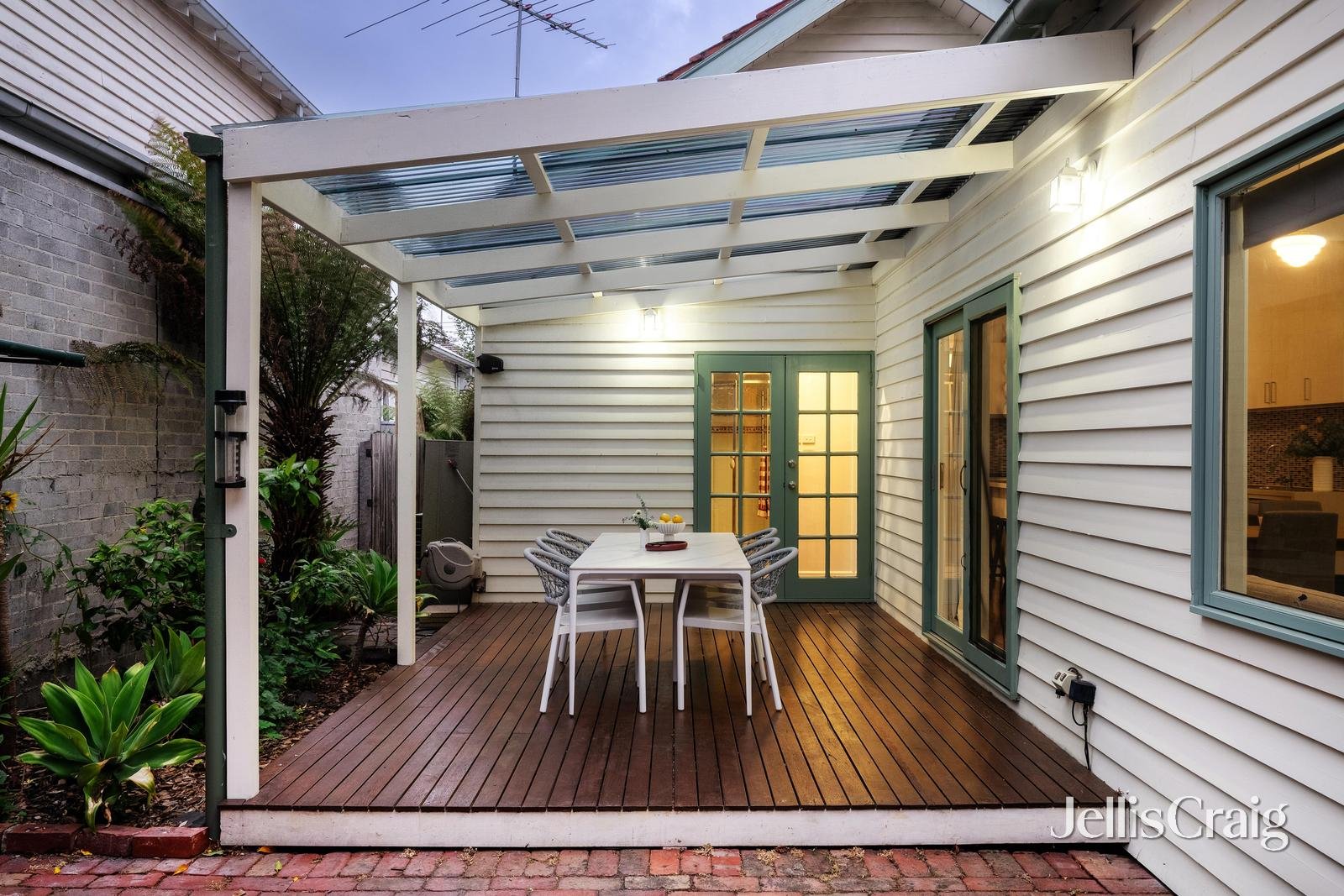 10 Carlton Street, Mckinnon image 12