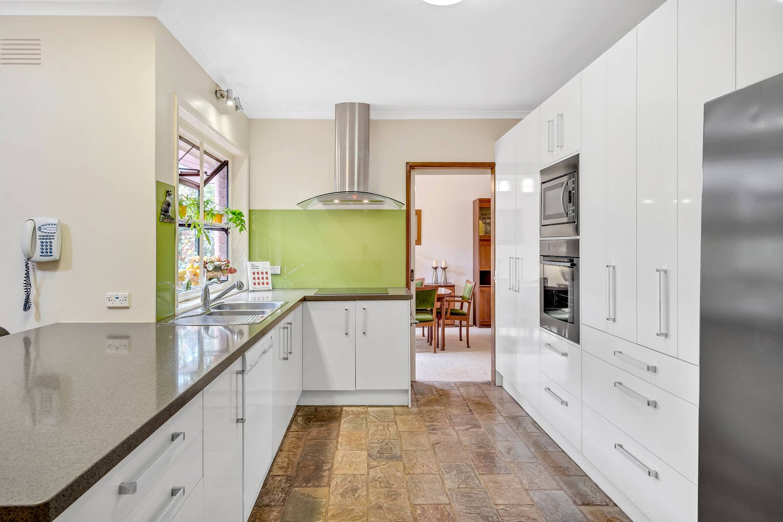 Property Gallery Thumbnail 8