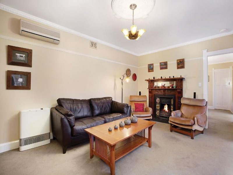 10 Carson Avenue, Mont Albert image 4