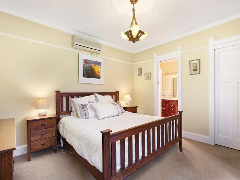 10 Carson Avenue, Mont Albert image 5