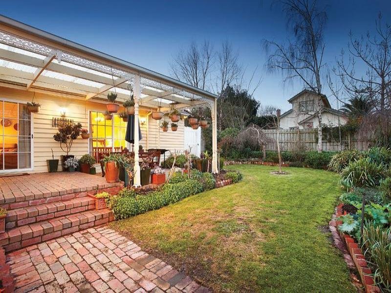 10 Carson Avenue, Mont Albert image 6
